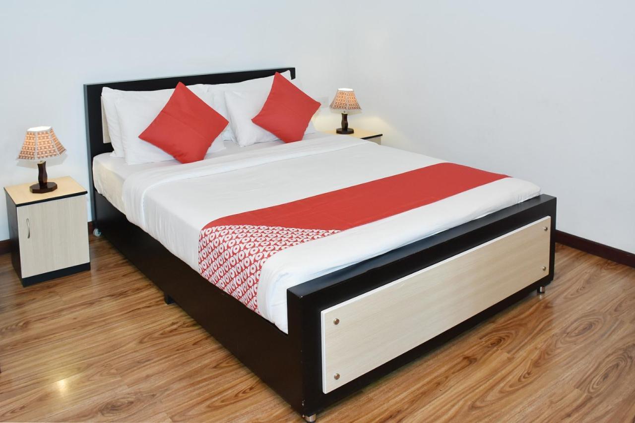Oyo 430 The Turf Villa Nuwara Eliya Room photo
