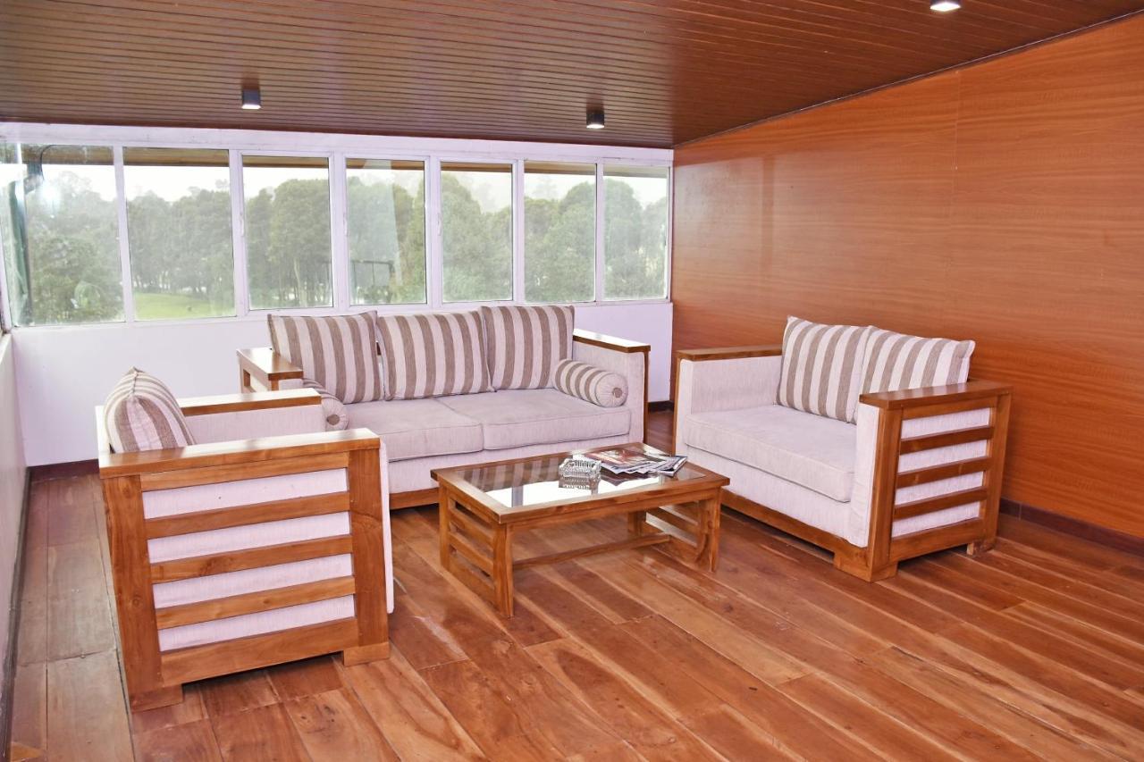 Oyo 430 The Turf Villa Nuwara Eliya Exterior photo