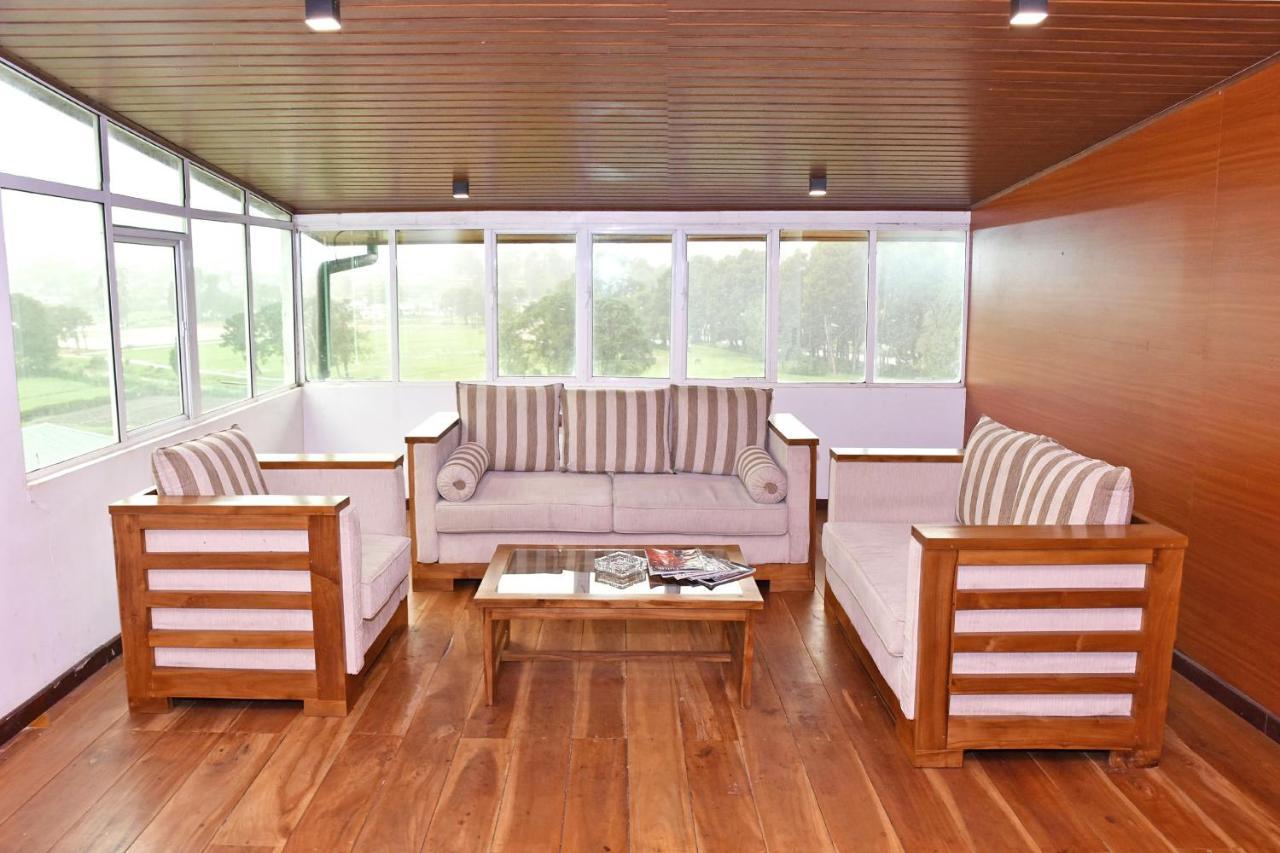 Oyo 430 The Turf Villa Nuwara Eliya Exterior photo
